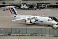 EI-RJR @ ZRH - RJ85 of Cityjet - by Volker Hilpert