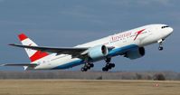 OE-LPC @ LOWW - Austrian Airlines