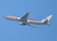 N39365 @ KLAX - American Airlines Boeing 767-223. AAL280 to KMIA. 25R departure KLAX. - by Mark Kalfas