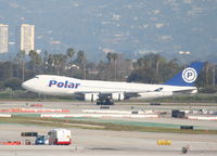 N416MC @ KLAX - Polar Air Cargo Boeing 747-47UF, N416MC arriving 24R KLAX. - by Mark Kalfas
