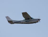 N2627C @ LAL - Cessna R182