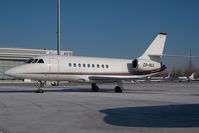 CS-DLE @ VIE - Netjets Falcon 2000