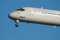 LN-RMO @ EBBR - Arrival of flight SK593 to RWY 25L