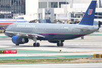 N424UA @ KLAX - United Airlines Airbus A320-232, N424UA, UAL289 arrives from KLAS taxiway Papa KLAX. - by Mark Kalfas