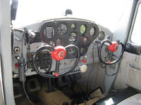 N72922 @ SZP - 1946 Cessna 140, Continental C85 85 Hp, good instrument panel - by Doug Robertson