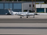 N524PC @ KSMO - N524PC taxiing - by Torsten Hoff