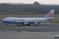 B-18719 @ VIE - China Airlines Boeing 747-400 - by Thomas Ramgraber-VAP