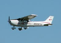 N5087V @ DTN - Off of runway 32 at Downtown Shreveport. - by paulp