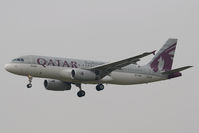 A7-ADU @ LOWW - Qatar Airways A320