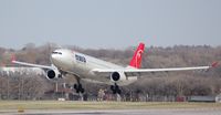 N813NW @ KMSP - Minneapolis International Airport - by Paul Krumrei