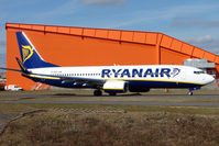 EI-EKO @ EGGW - Ryanair B737 at Luton - by Terry Fletcher