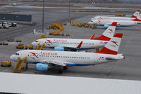 OE-LNO @ VIE - Austrian Airlines Boeing 737-7Z9 - by Chris J