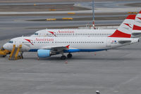 OE-LBQ @ VIE - Austrian Airlines Airbus A320-214 - by Chris J