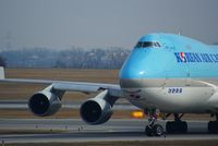 HL7466 @ LOWW - Korean Air Cargo