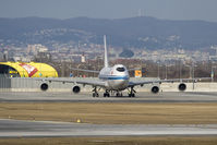 B-2409 @ LOWW - Air China 747-400 - by Andy Graf-VAP