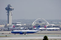 N444UA @ KLAX - United Airlines A320-232 - by speedbrds