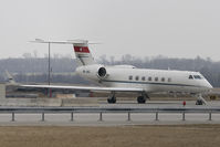 HB-JKC @ LOWW - Gulfstream 5