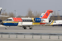 OE-IPZ @ LOWW - CL-604