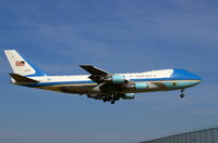 92-9000 @ CID - Final approach, runway 9 - by Glenn E. Chatfield