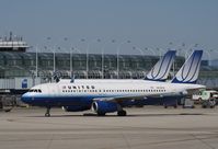N426UA @ KORD - Airbus A320
