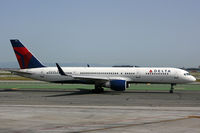 N722TW @ SFO - Many 757's now wear winglets - by Duncan Kirk