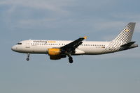 EC-HQI @ EBBR - Arrival of flight VY8920 to RWY 25L