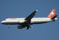 HB-IJK @ LOWW - SWISS A320 - by Andy Graf-VAP