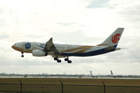 B-6076 @ YVR - Landing at YVR