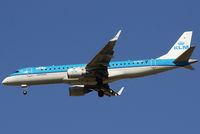 PH-EZH @ VIE - KLM cityhopper Embraer ERJ-190-100STD - by Joker767