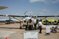 N845FE @ KIAH - Front view of the C208 as the pilot talks with viewers. - by Darryl Roach