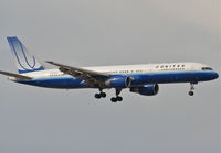 N554UA @ KLAX - United Airlines Boeing 757-222 N554UA, 7R approach KLAX. - by Mark Kalfas