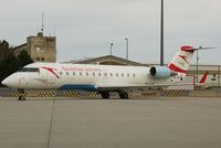 OE-LCI @ VIE - Austrian arrows Canadair Regional Jet CRJ200LR