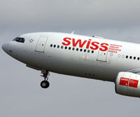 HB-IQC @ ZRH - . - by Roland Aigner