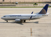 N17627 @ KIAH - B735 with winglets taxis in. - by Darryl Roach