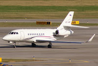 OE-HMR @ VIE - Tupack  Dassault Falcon 2000EX