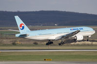 HL7764 @ LOWW - Korena Air 777-200 - by Andy Graf-VAP