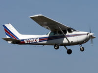 N739ZW @ 17N - Leaving 17N