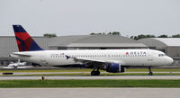 N333NW @ KMSP - Arriving MSP - by Todd Royer