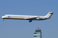 I-DAVA @ VIE - Itali Airlines MDD MD80 - by Thomas Ramgraber-VAP