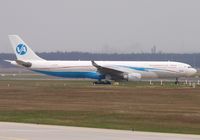 VQ-BCW @ EDDF - taxi to rwy 25L - by Florian Seibert