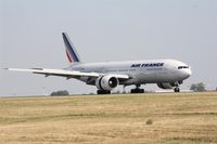 F-GSPI @ LFPG - on landing at CDG - by juju777
