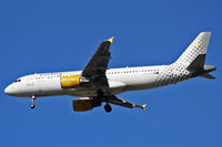 EC-JFF @ LOWW - Vueling