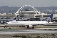 N77871 @ KLAX - Boeing 757-300