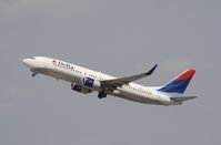 N391DA @ KLAX - Boeing 737-800 - by Mark Pasqualino