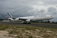 F-GLZM @ TNCM - Air France F-GLZM departing TNCM runway 10 - by Daniel Jef