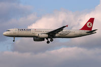 TC-JRK @ EGLL - Arriving 27L