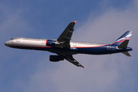 VP-BQS @ EGLL - Departing 27L