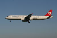 TC-JRJ @ EBBR - Arrival of flight TK1937 to RWY 25L
