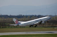 B-18807 @ LOWW - B-18807@ VIE