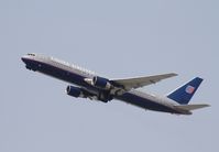 N669UA @ KLAX - Boeing 767-300 - by Mark Pasqualino